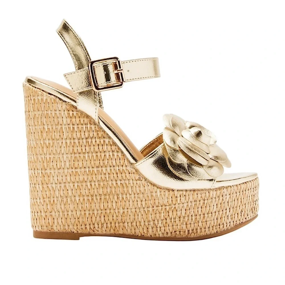 BAMBOO Gold Flower Platform Wedge Boho Sandals with Ankle Strap Size 10